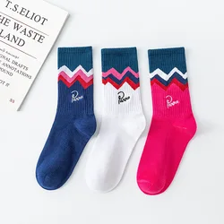 Calcetines deportivos con letras bordadas para hombre, calcetín de algodón, Hip Hop, Blanco/rojo/azul