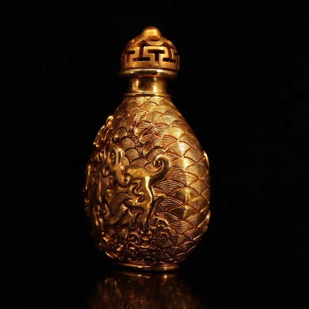 Exquisite Brass Plated Gold Dragon Roaring Canghai Snuff Bottle Decoration