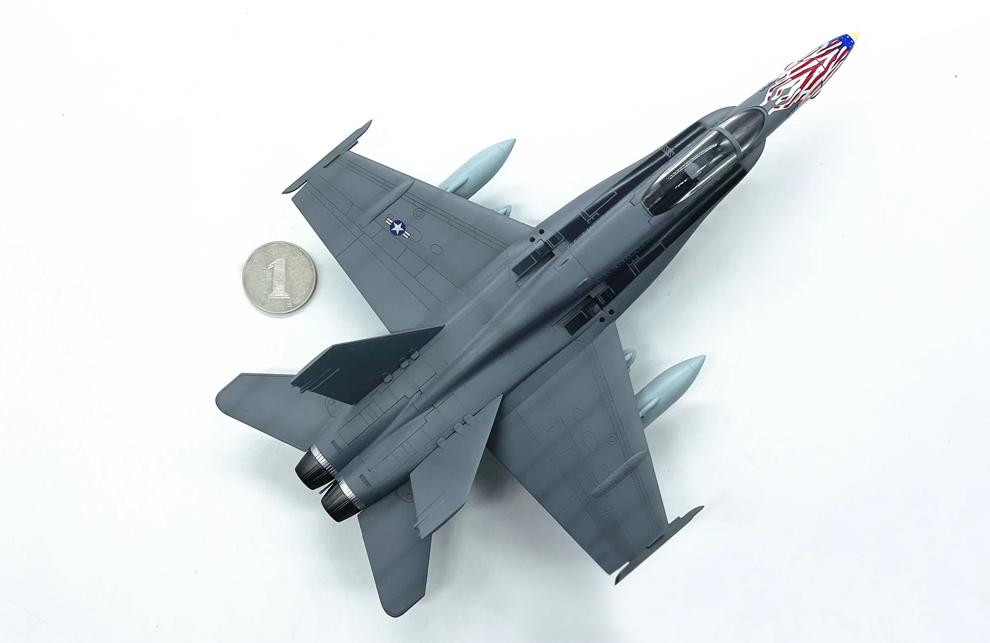 1: 72 American f / A-18C fighter model  Simulation finished product model 37118