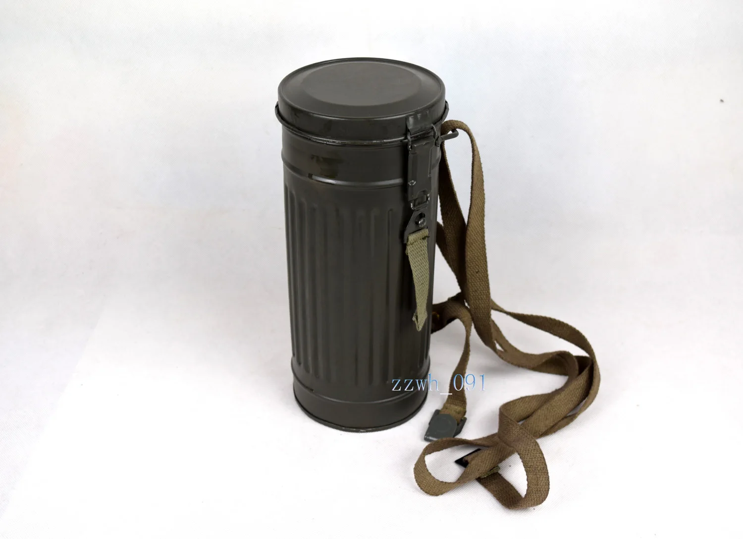 Replica WWII GERMAN GAS MASK CANISTER CONTAINER AND STRAP Military War Reenactments