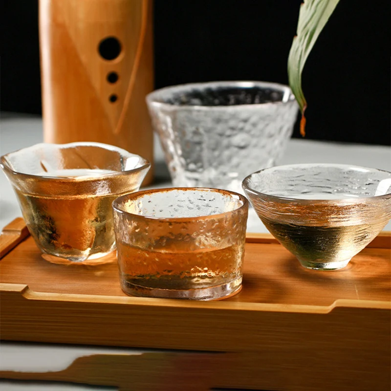 Japanese-style Handmade Hammered Glass Small Teacup Sake Cup Crystal Golden Point Kung Fu Tea Set Tea Glass Cup