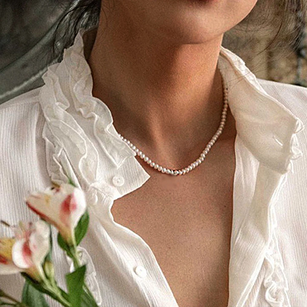 17KM Vintage Pearl Necklace For Women Fashion Coin Pendants Necklaces Simple 2022 New Portrait Pearl Chokers Jewelry Gift