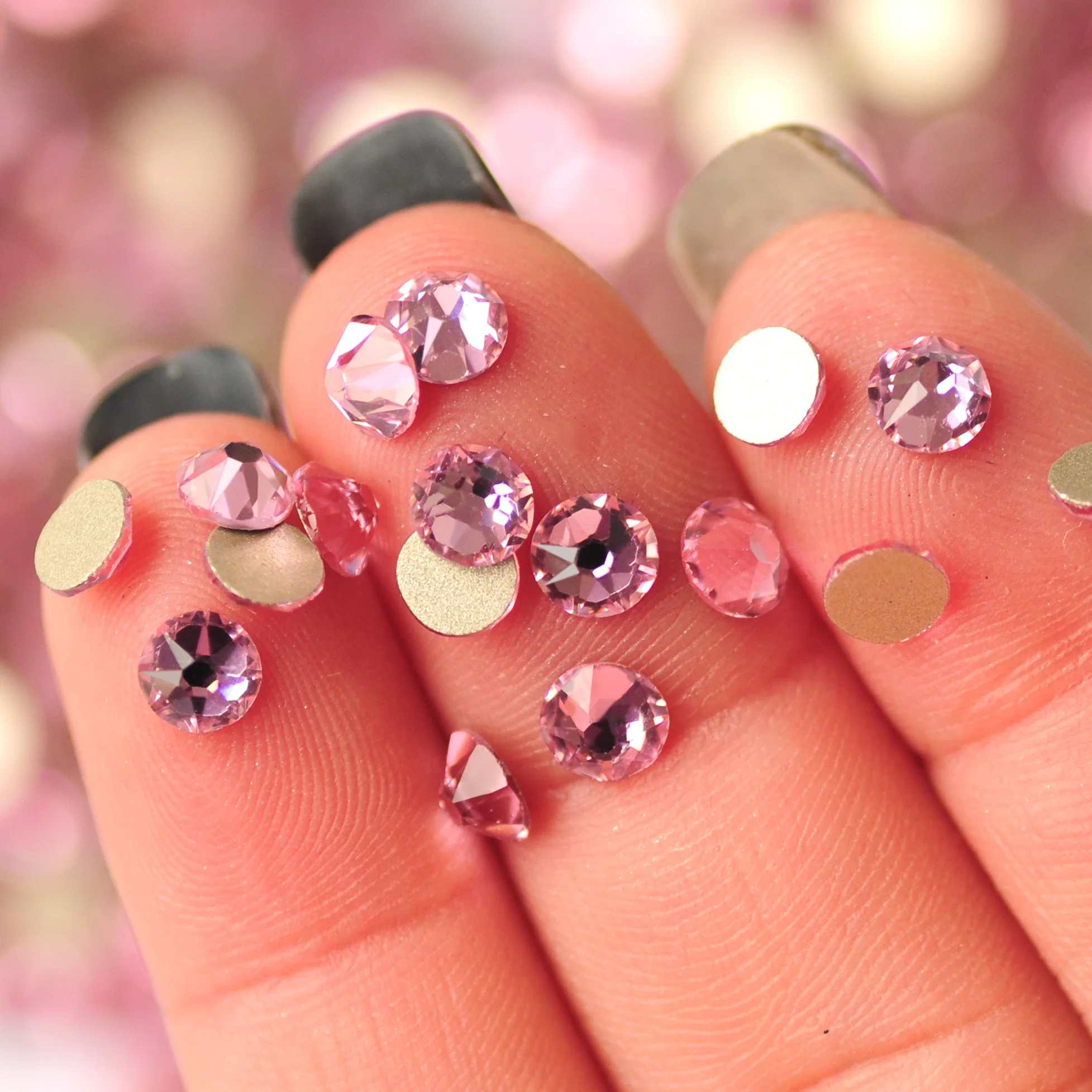 Hellrosa Glitzer 2088 Strasssteine 16 Facetten Nicht-Hotfix für Nagelkunst, Kleidung, Handarbeiten, Bastelmaterial – Detail 5
