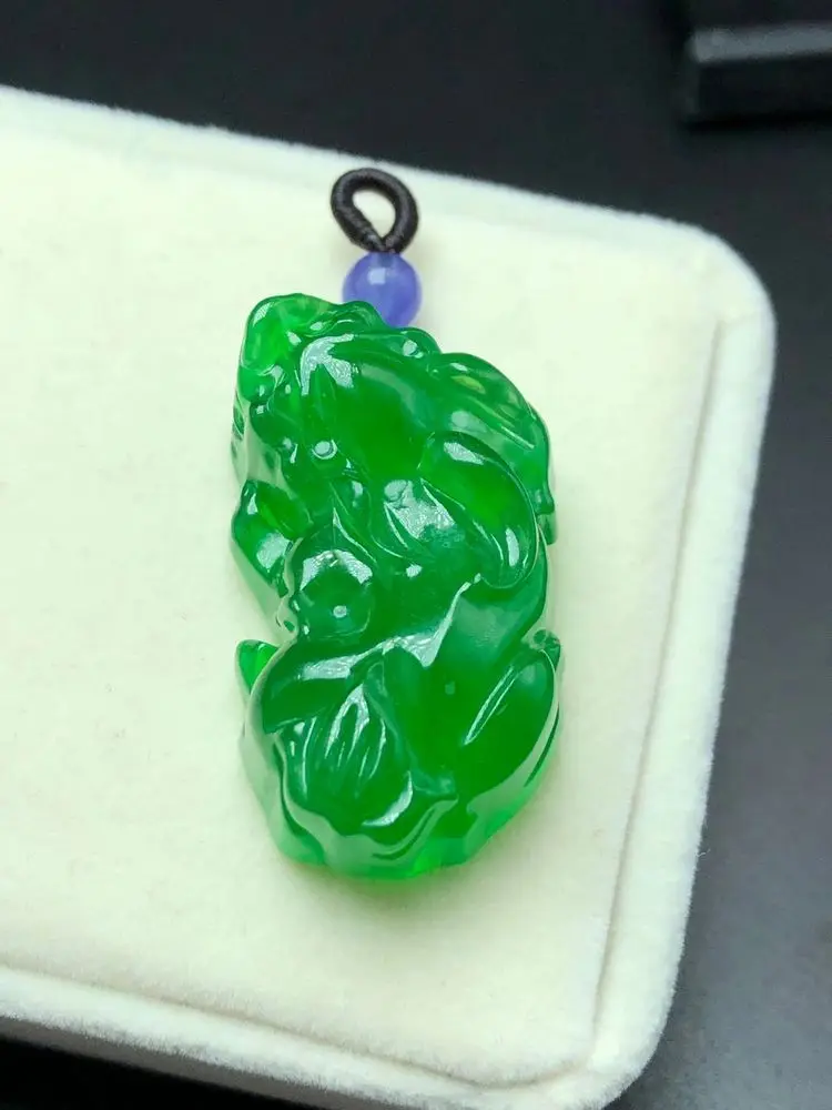 

High Quality Green Jade Amulet Pi Xiu Lucky Beast Burma Emerald Pendant churing Bless Hanging ornament