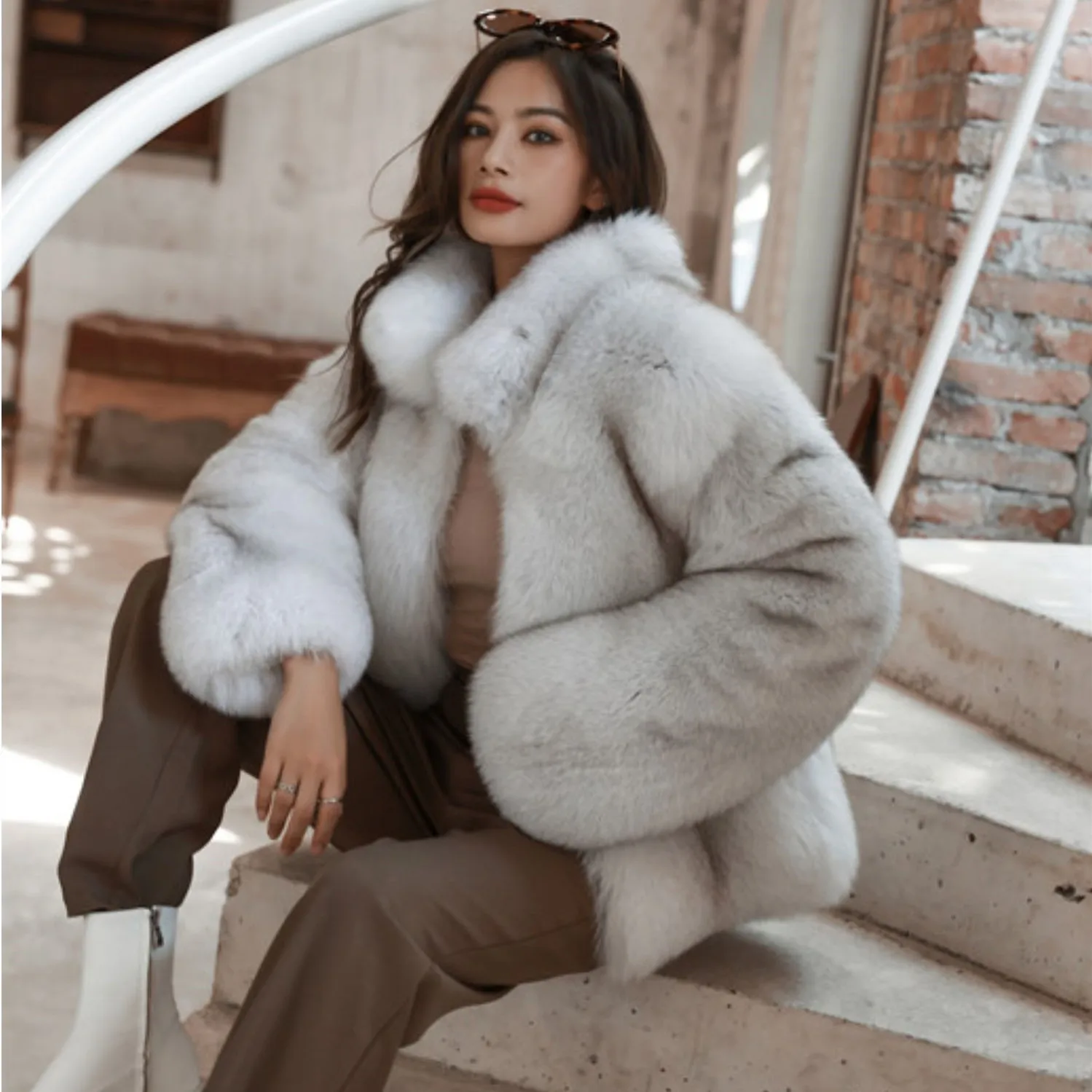 ผู้หญิงแฟชั่น Blue Fox Fur Jacket ฤดูหนาวใหม่อบอุ่นเสื้อกันหนาว Luxury Full Pelt Fluffy Outwear