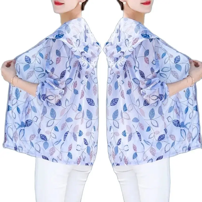 

Women Sun Protection Clothes Anti-UV New Summer Thin Coat Long Sleeve Short Hooded Ladies Sun Protection Clothing Mother Attire