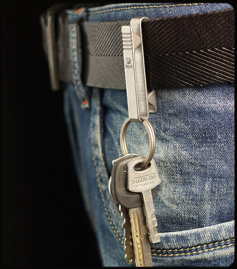 High Quality Titanium Alloy Keychain Men's Super Light Belt Waist Hanging CAR Key Chain Keyring Easy To Use Pendant Belt Buckle