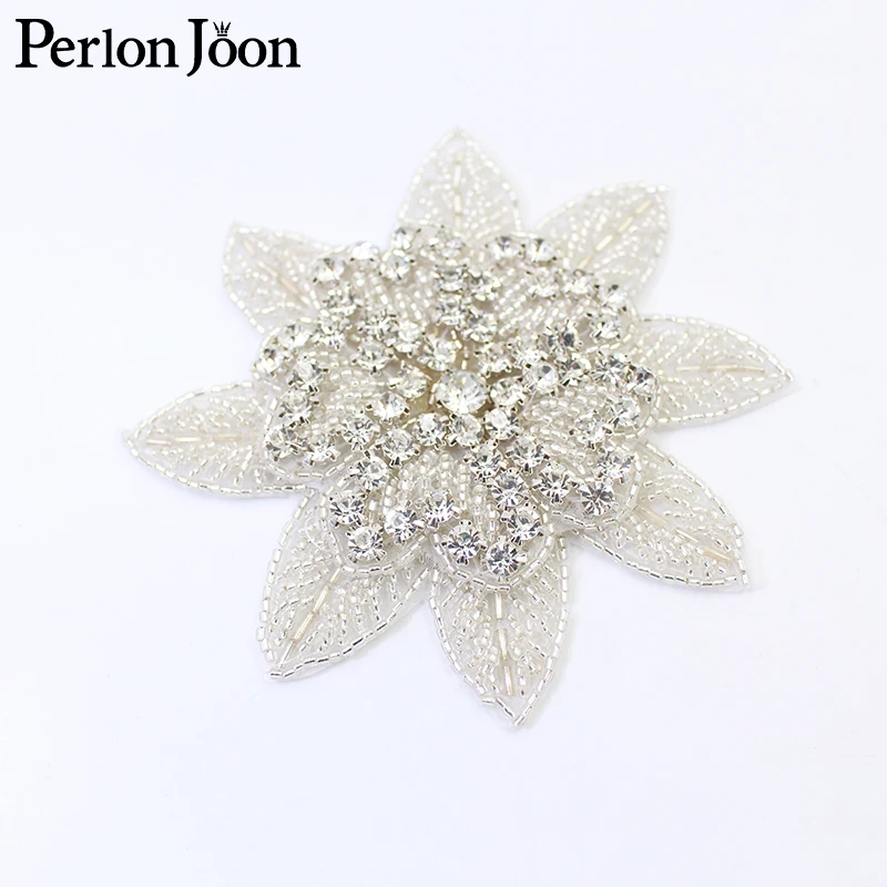 1PC Hand-stitched 3D crystal flower rhinestone applique patch, sewn or ironed on the wedding decoration accessories WH027