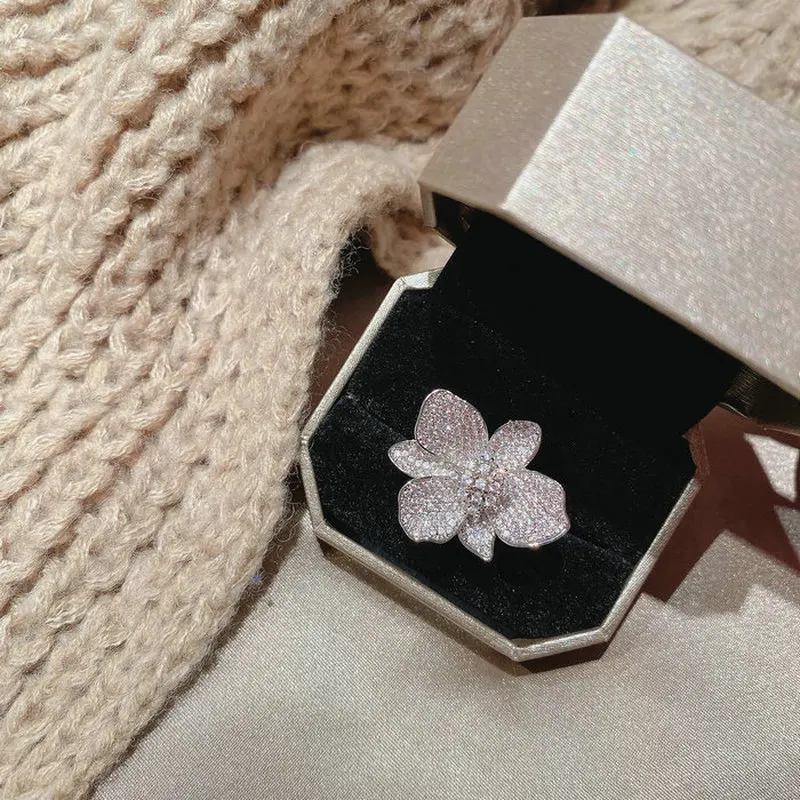 2020 New Bling Zircon Stone Flower Rings for Women Fashion Wedding Engagement Jewelry S925 Sterling Silver Color
