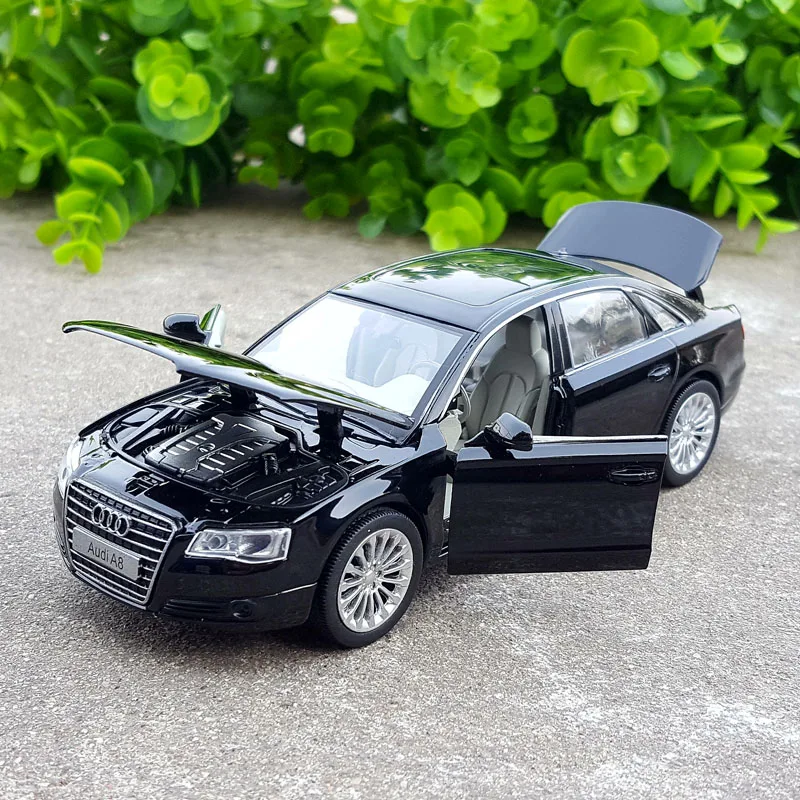 1/32 AUDI A8 Alloy Car Model Diecasts Metal Toy Vehicles Car Model High Simulation Sound and Light Collection Childrens Toy Gift