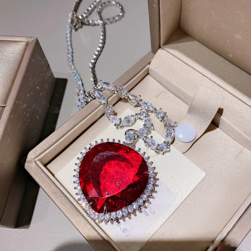 

Silver Color Crystal Necklace for Women Big Bling Single Heart Luxury Jewelry Cubic Zircon Chain Fashion Necklaces