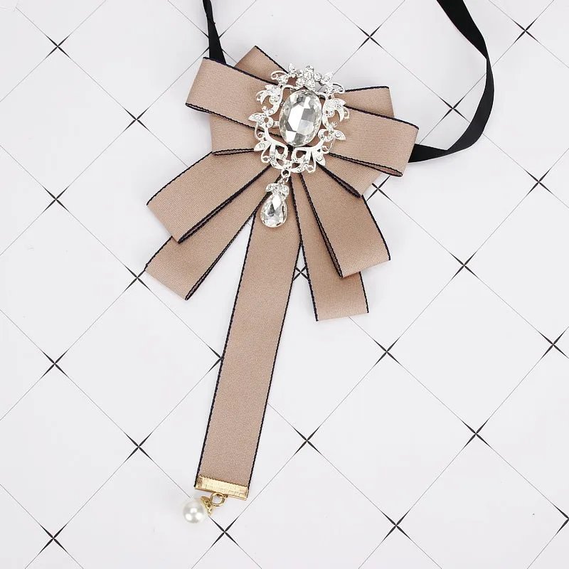 Gorgeous Bow Tie Vintage Luxury Lady Head Diamond Pearl Ribbon Tassel Brooch Chic Girls Elegant Costume Jewelry Collar Pin