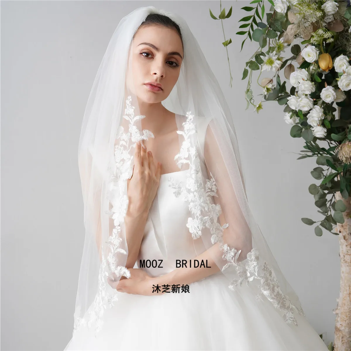 Elbow Length Real Images In Stock Appliques Lace Two Layers Soft Tulle Crossing Finger  Style Wonderful New 2021 Wedding Veils