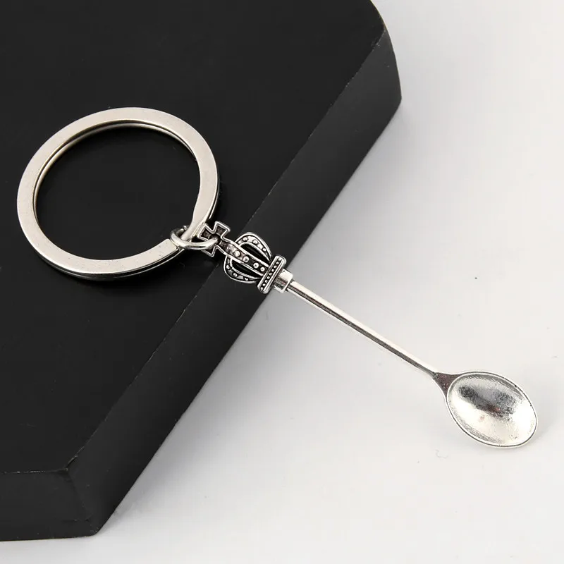 Nowy nóż widelec łyżka korona wisiorki DIY mężczyźni brelok metalowy brelok biżuteria kuchenna pamiątka na prezent