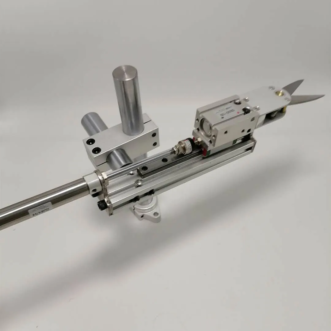 Forbici pneumatiche per macchine per maschere N95 compressione dinamica bidirezionale ad alta velocità regolabile corda per orecchie cesoia ad aria fissa universale