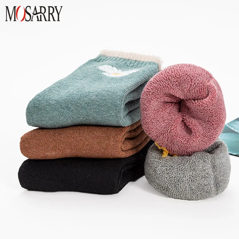 [3 Pairs] Winter Women Socks Cotton Warmer Thicken Therma Embroidery Daisy Women's Crew Socks Autumn Female Knitted Socks