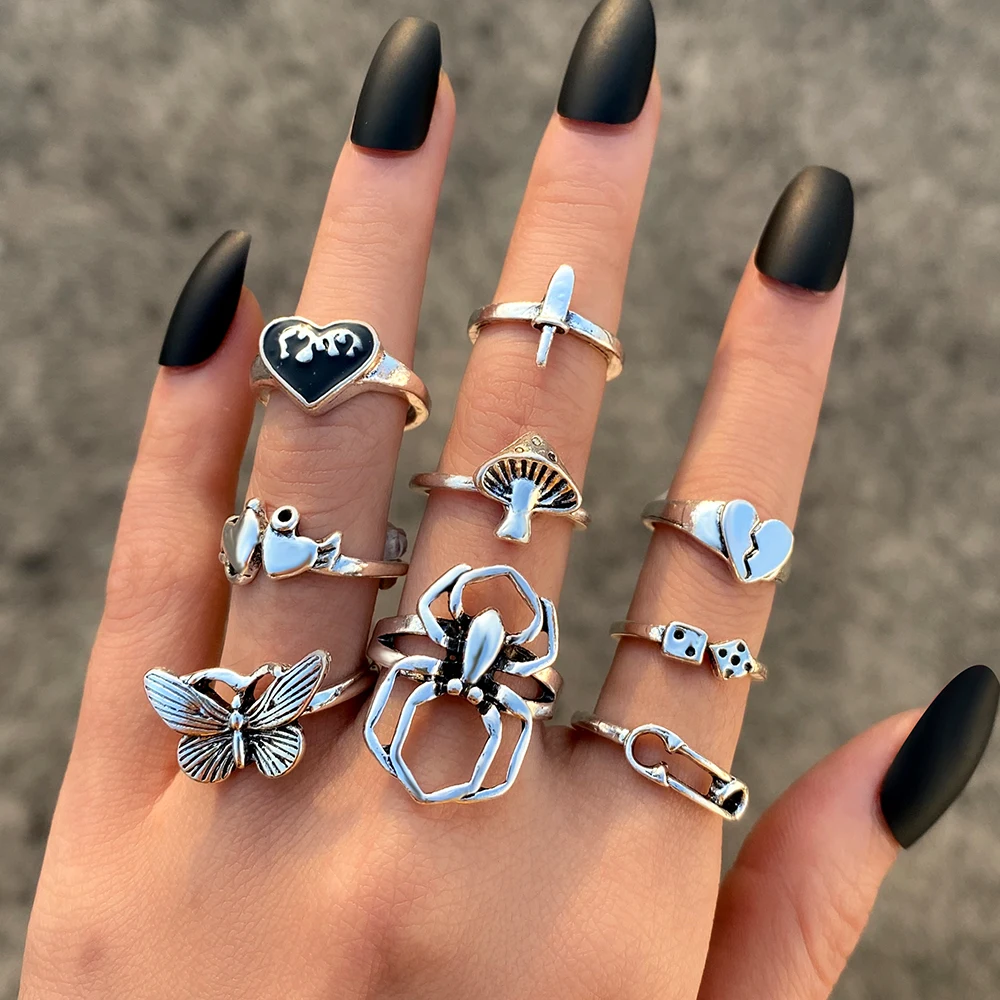 Hip-hop Silver Color Vintage Aesthati Ring Set Gothic Punk Chain Butterfly Crying Face Skull Rings For Women Couple Jewelry