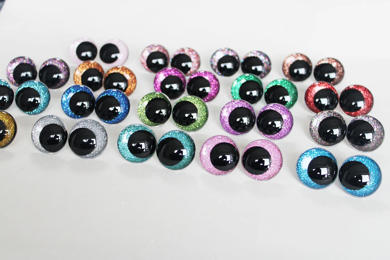 5 Paar/Set 14mm 16mm 18mm 23mm 28mm 30mm Komische Runde Glitzer-Regenbogen-Spielzeugaugen Lustige Puppenaugen mit Handpress-Unterlegscheibe -R3 – Detail 5