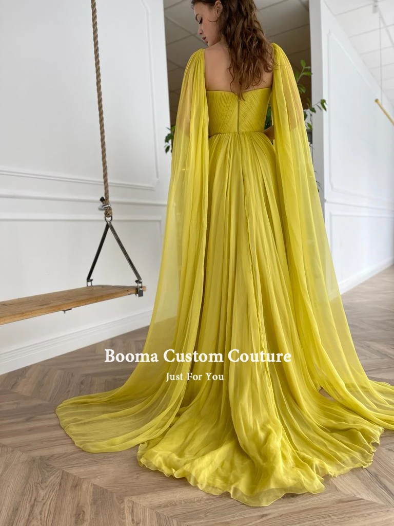 Booma Elegante Gele Chiffon Prom Jurken Lange Cape Side Slit A-lijn Avondjurken Watteau Trein Plisse Wedding Partij Jassen