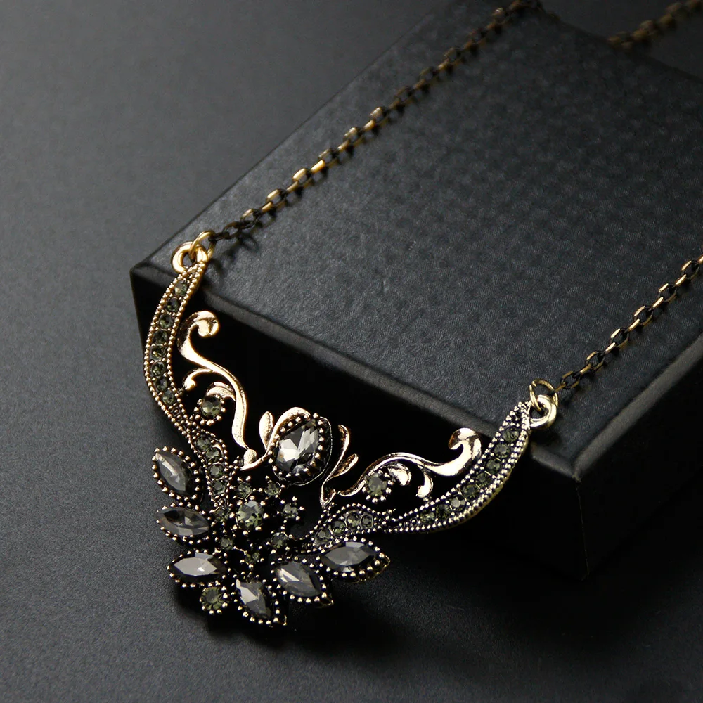 Sunspicems Gray Crystal Bohemia Turkish Women Pendant Necklace Retor Gold Color Indian Flower Charm Choker Wedding Jewelry 2021