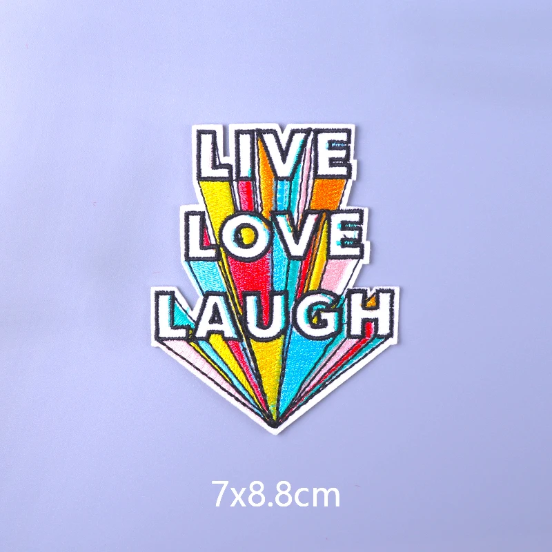 “Live Love Laugh” สติ๊กเกอร์เหล็กบนแพทช์เสื้อผ้า Letter Stripe Applique แพทช์ปักสำหรับเสื้อผ้า Hippie สัตว์ patch