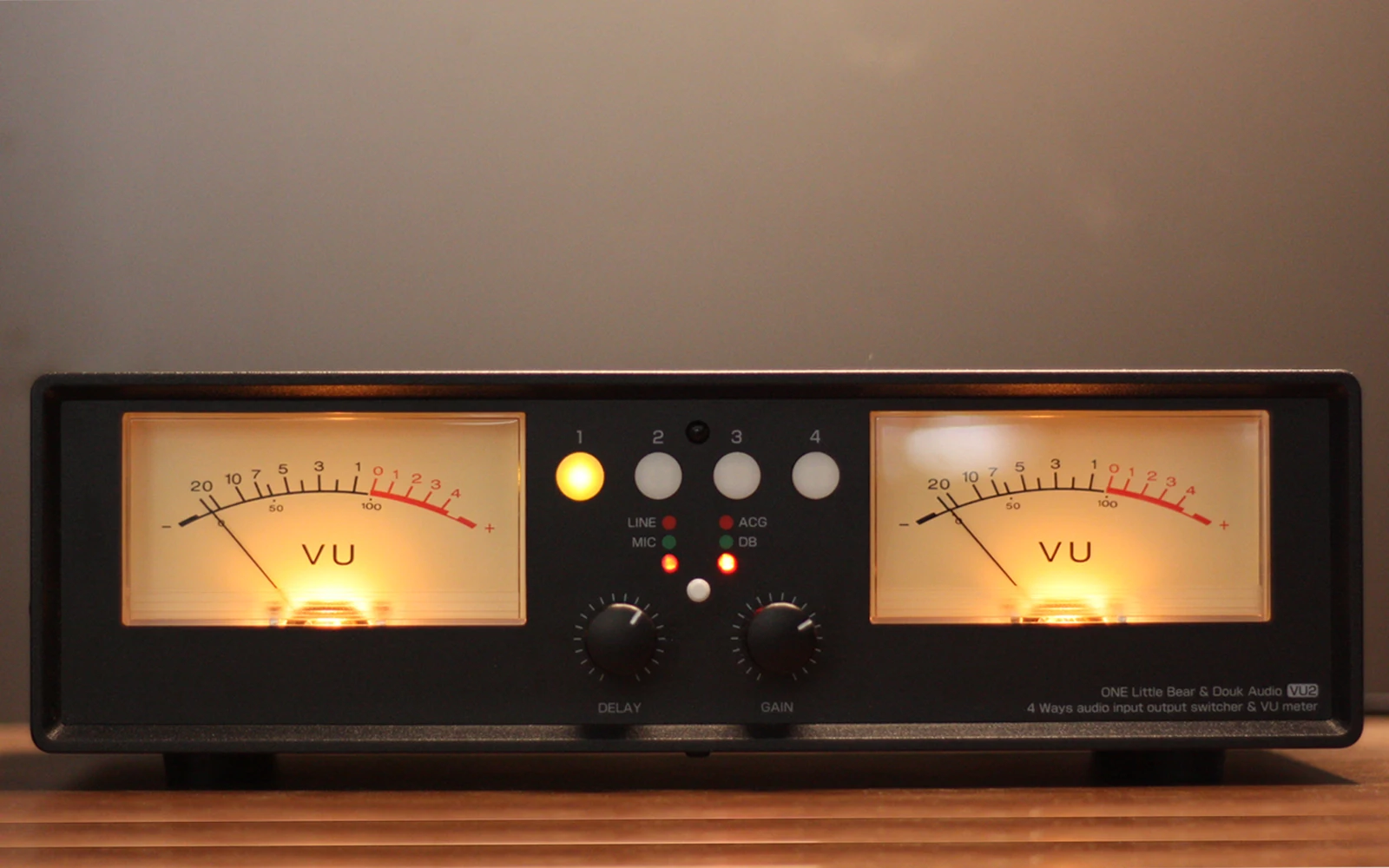 

New VU2 music level meter DB meter analog VU meter + 4 way audio switcher 220V , SIZE: 280*120*90 MM