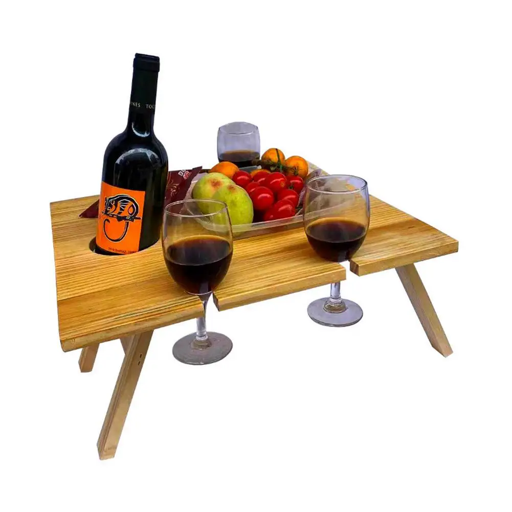 Mesa de acampamento dobrável com cremalheira de vidro, mesa de madeira portátil ao ar livre, frutas e vinho, piquenique e viagens