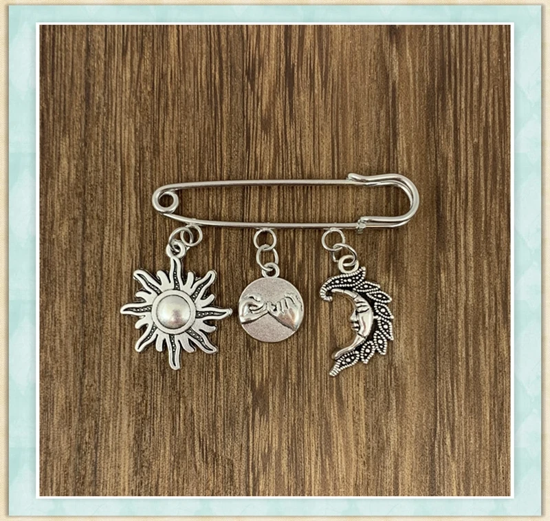 1-Солнце-Руки-в-руке-круглая-луна-сплав-кулон-брошь-подарок-для-женщин-броши-для-женщин