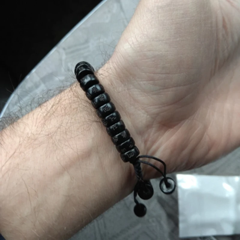 سوار الخشب الطبيعي أوم قابل للتعديل اليوغا التأمل الصلاة مجوهرات اكسسوارات بوذا الرونية مضفر براكليت هدية له