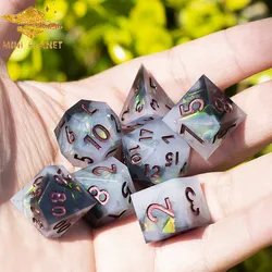 MINI PLANET Polyhedral Set di dadi in resina colorata 7 pz/set dadi DND con bordi affilati per RPG D & D gioco da tavolo accessori per dadi fatti a mano