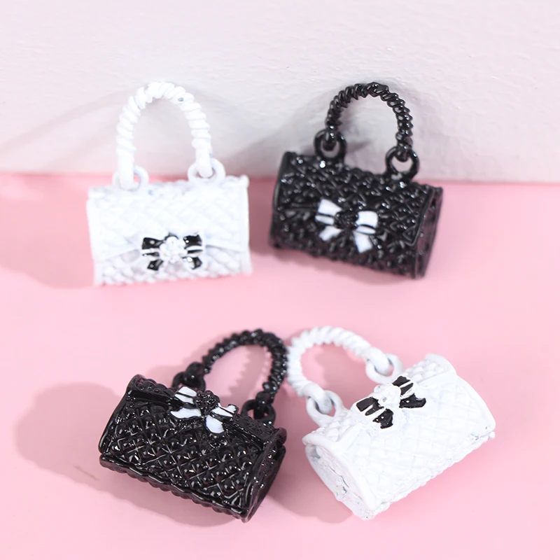 2pcs New Fashion 1/12 Dollhouse Metal Black White Handbag Miniature Shopping Bag for Clothes Accessories