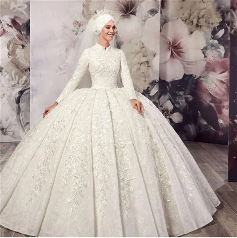 Abiti da sposa musulmani Dubai Ball Gown collo alto pizzo Applique manica lunga abito da sposa lunghezza pavimento abiti da sposa di lusso