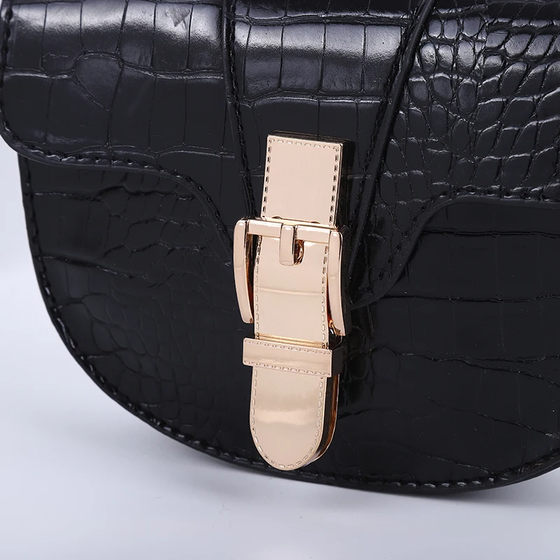 Crocodile Belt Bag for Women 2021 Designer Chain Shoulder Crossbody Bags PU Leather Purse Female Funny Pack Half Round Waist Bag