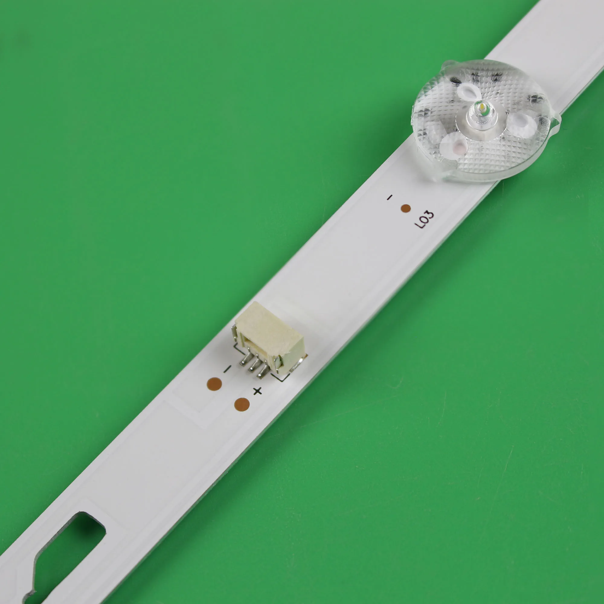 LED شرائط لتوشيبا 32 التلفزيون 32L1500C LVW320CSDX 4C LB320T GY6 32HR332M06A0 V4 PB08D554173BL051 002H 4C-LB320T-JF4 L32S64TE5W