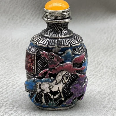 

Antique Imitation Old Tibetan Silver Double-sided Pegasus Snuff Bottle Decoration