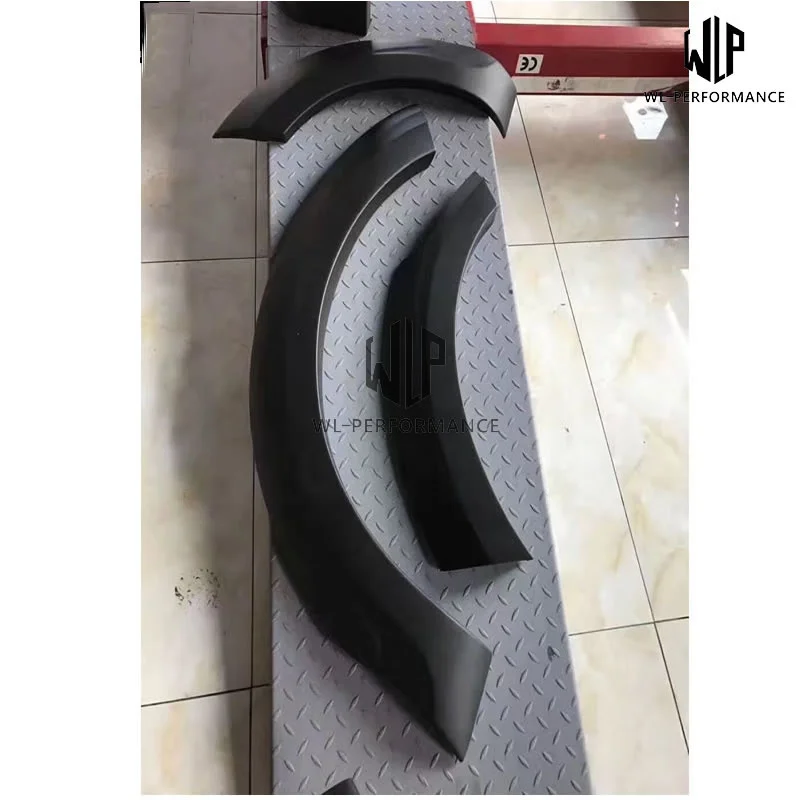 Vw High Qualtiy Pu Materials Car Body Kit Rear Diffuser Spoiler Car Wheel Eyebrows for Volkswagen Touareg Je Style 2011-2013