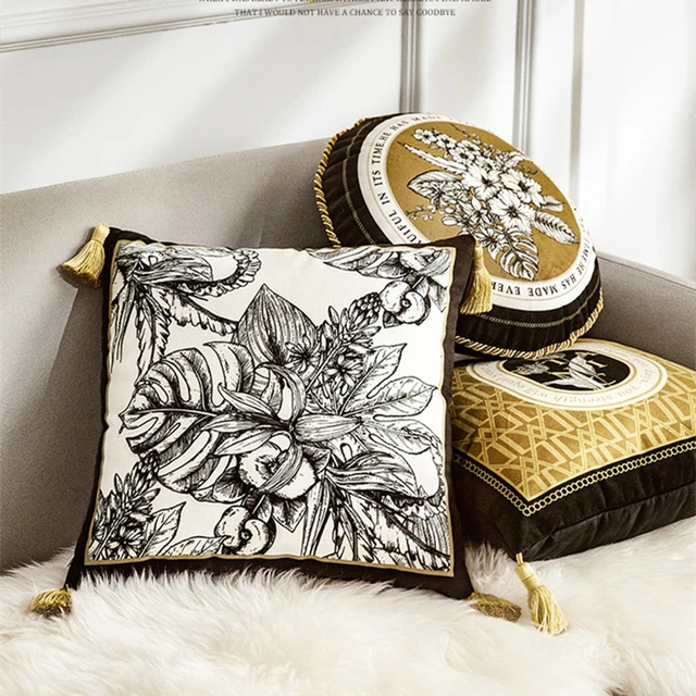 Gold tassel pillow hotsell