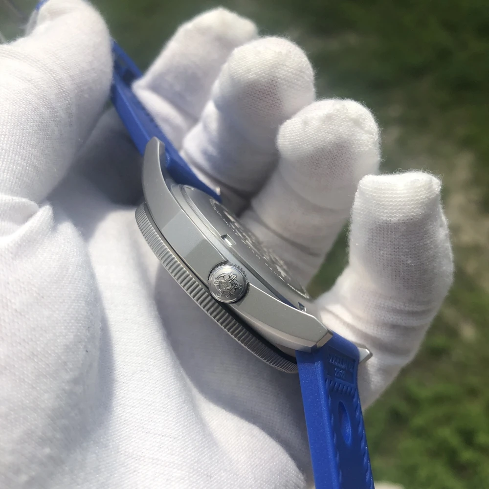 STEELDIVE mens diver wrist watches,mens automatic mechanical watch men's sport dive 200m waterproof Switzerland luminous clock