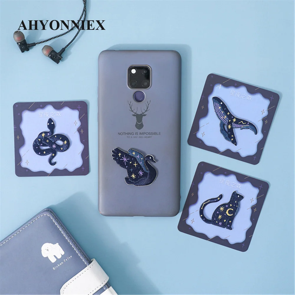 AHYONNIEX adesivo da ricamo in oro nero Cat Snake Whale Swan Patch per abbigliamento fai da te Stick On Patch colla sul retro