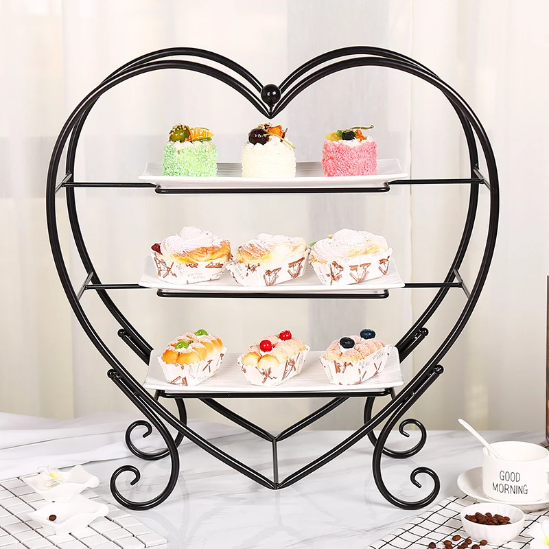 Creative golden wrought iron snack stand European-style simple heart-shaped cake stand restaurant three-tier display stand