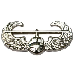 US UNITED STATES AIR FORCE AIR ASSAULT QUALIFICATION LAPEL PIN METAL BADGE