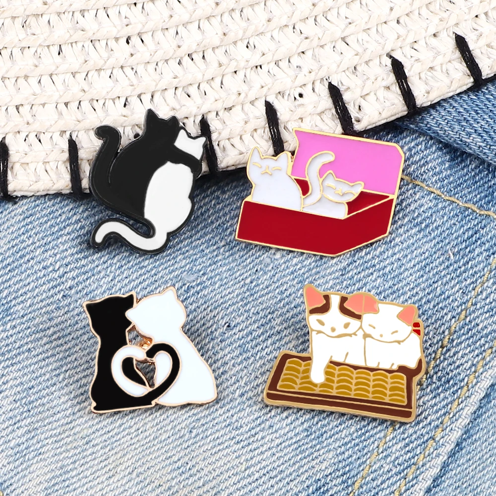 Broches de esmalte para melhores amigos, crachá de lapela, joias infantis, alfinetes para roupas, coração, gatinho, coração, gatos, caixa, fofo, abraço, 2