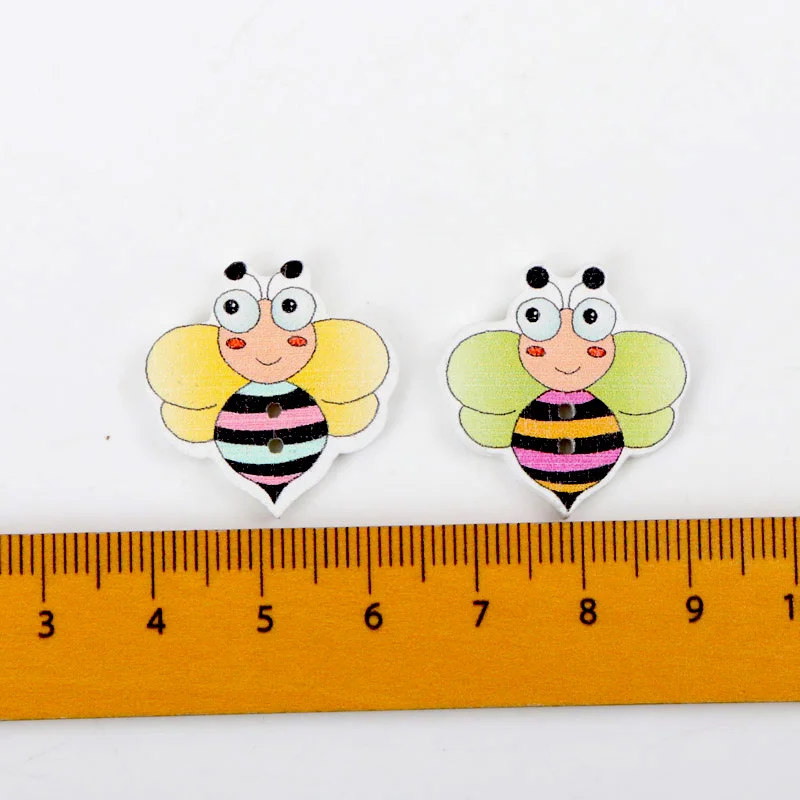 2020 Bee Pattern Wooden Buttons Random Home Decoration Crafts Mixed Sewing Decorative Scrapbooking 30pcs 24x24mm