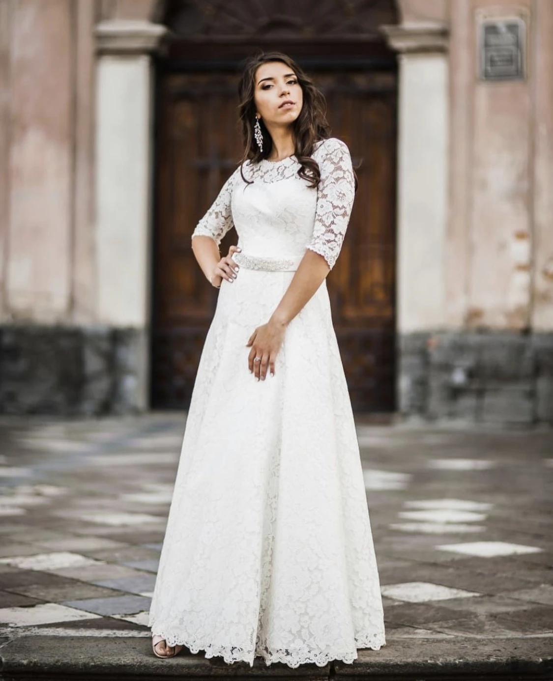 Vestido de novia de corte en A, con cuello redondo, Media manga, apliques de encaje, Espalda descubierta, fajas de cristal, longitud hasta el suelo, recién llegados