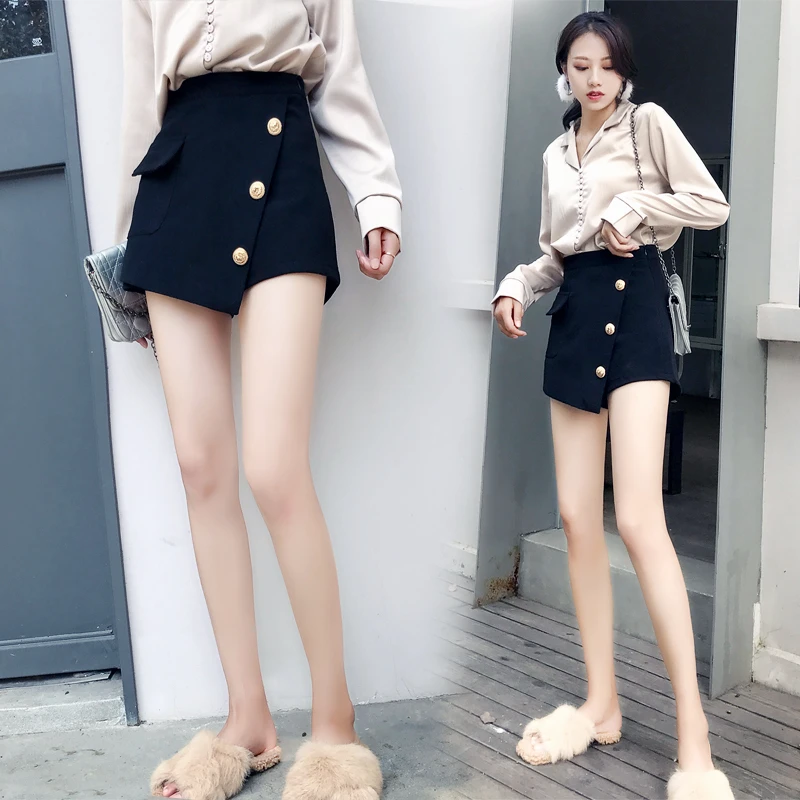 2020 autumn and winter new a version of the wild slim shorts wear high waist wide leg  woolen shorts