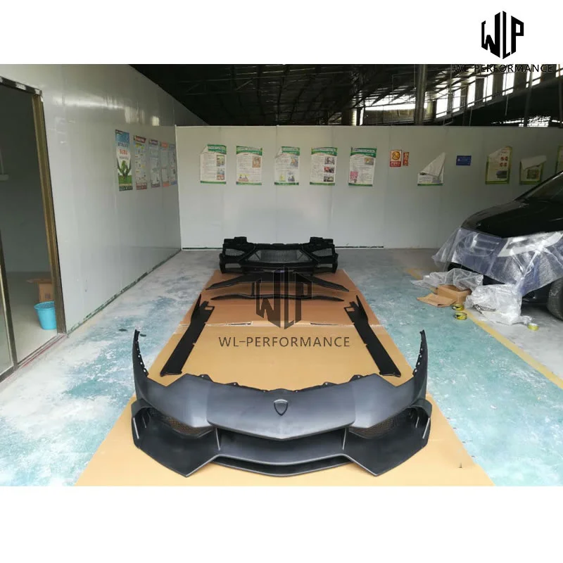 Lp700 Car Body Kits Front Bumper Rear Bumper Side Skirts Rear Spoiler for Lamborghini Aventador Lp700 to Lp720 Car Styling 11-19