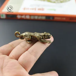 Rame Mini Tiger King piccoli ornamenti ottone massiccio zodiaco tigre portachiavi pendenti metallo uomo auto portachiavi anelli portachiavi appesi