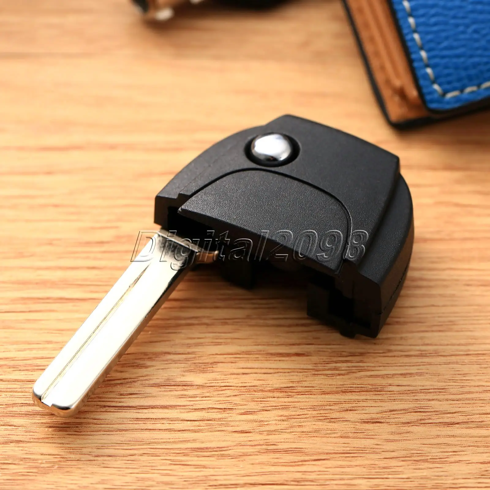 Yetaha Replacement Car Remote Key Case Flip Key Shell Head Part with Uncut Blank Blade Key Cover for VOLVO S60 S80 V70 XC70 XC90