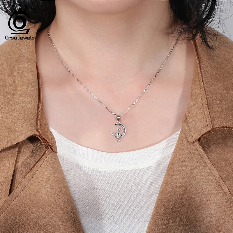 ORSA JEWELS Real 925 Sterling Silver Necklace Perfect Polished Creative funny cat sitting on the moon For Girl /woman Gift SN271