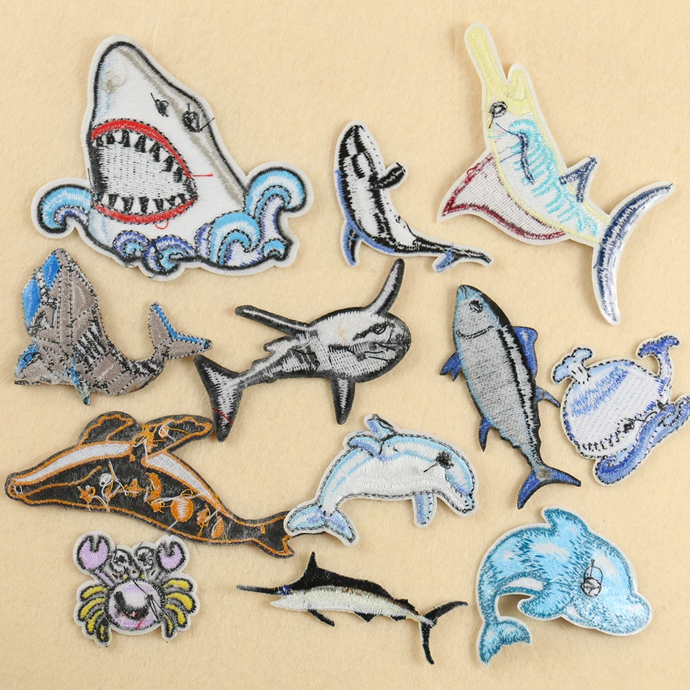 5PCS Animals Patches Shark Dolphin Crab Applique Iron on Embroidered Clothes Patches for Clothing Stickers Garment Supplies